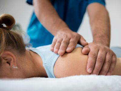 Co wpływa na sztywność mięśni po długim siedzeniu – naukowe wyjaśnienie